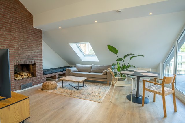 Modernes Wohnzimmer 360° Tour